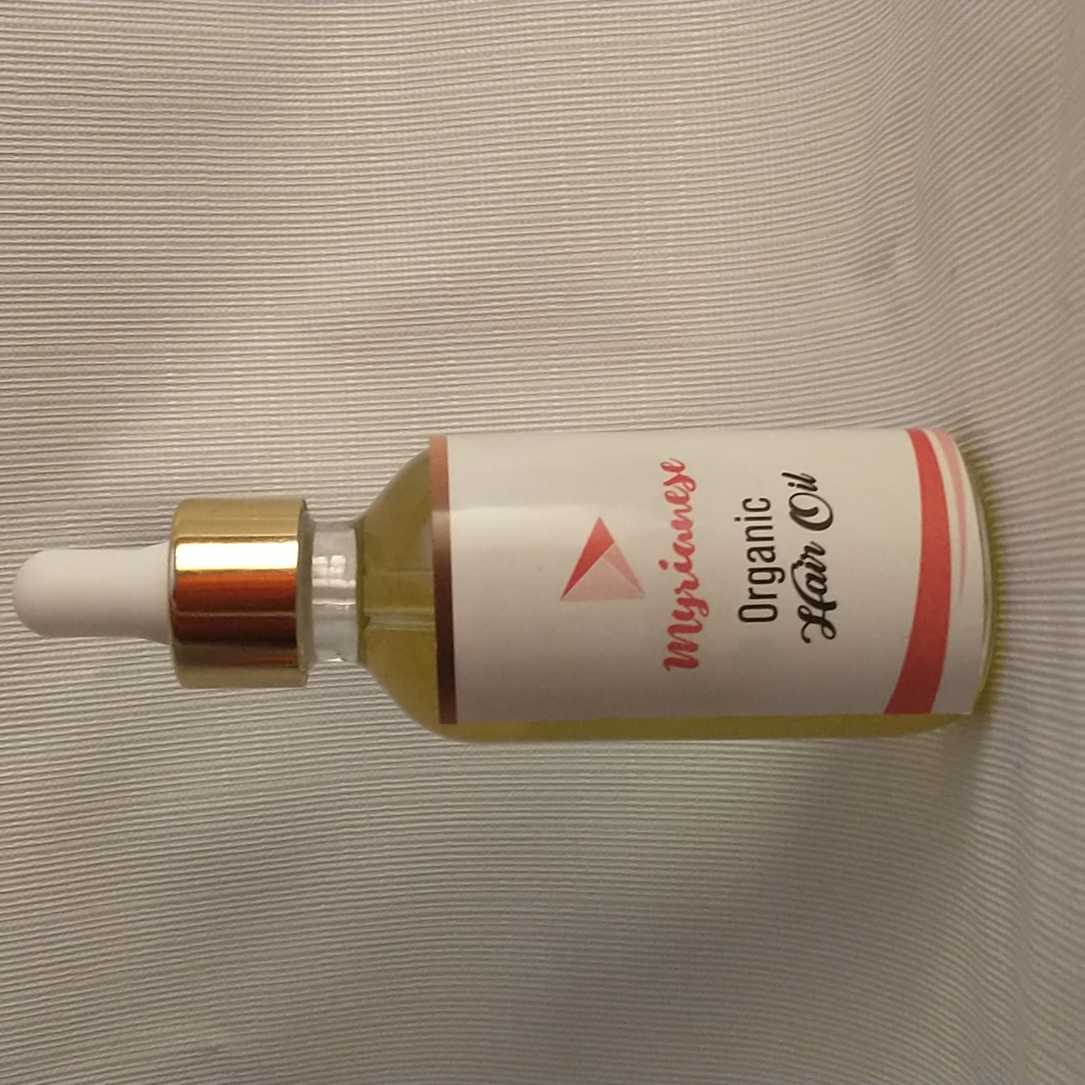 Lightweight hair growth oil